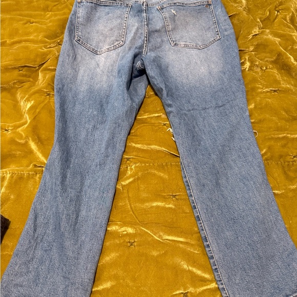 Madewell Boyfriend Jeans in Distressed Blue - Picture 3 of 10